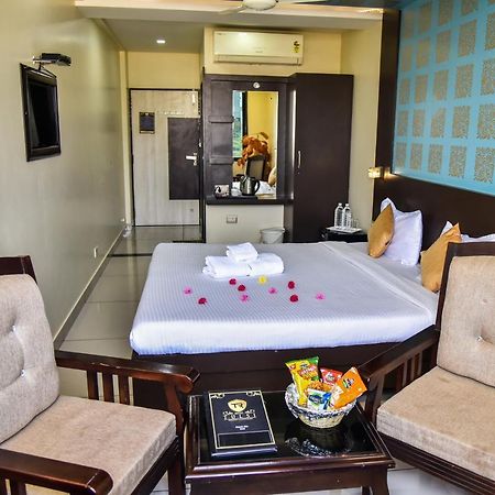Hotel Tulsi Residency Bhuj Exteriör bild