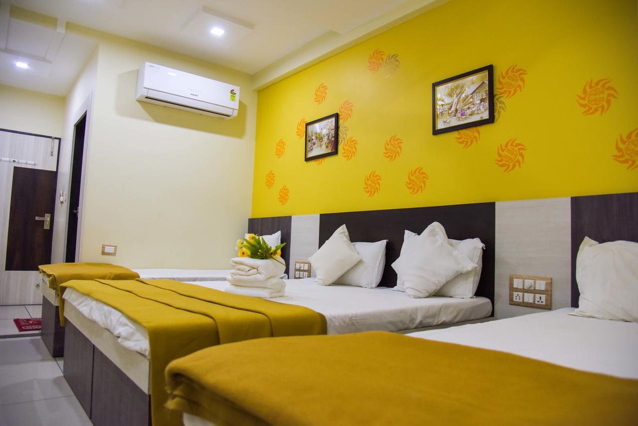Hotel Tulsi Residency Bhuj Exteriör bild